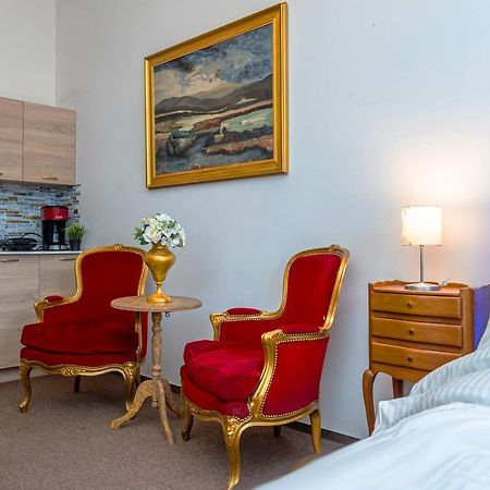 Bank Invest Apartmens - Old Town Apartman Prága Kültér fotó