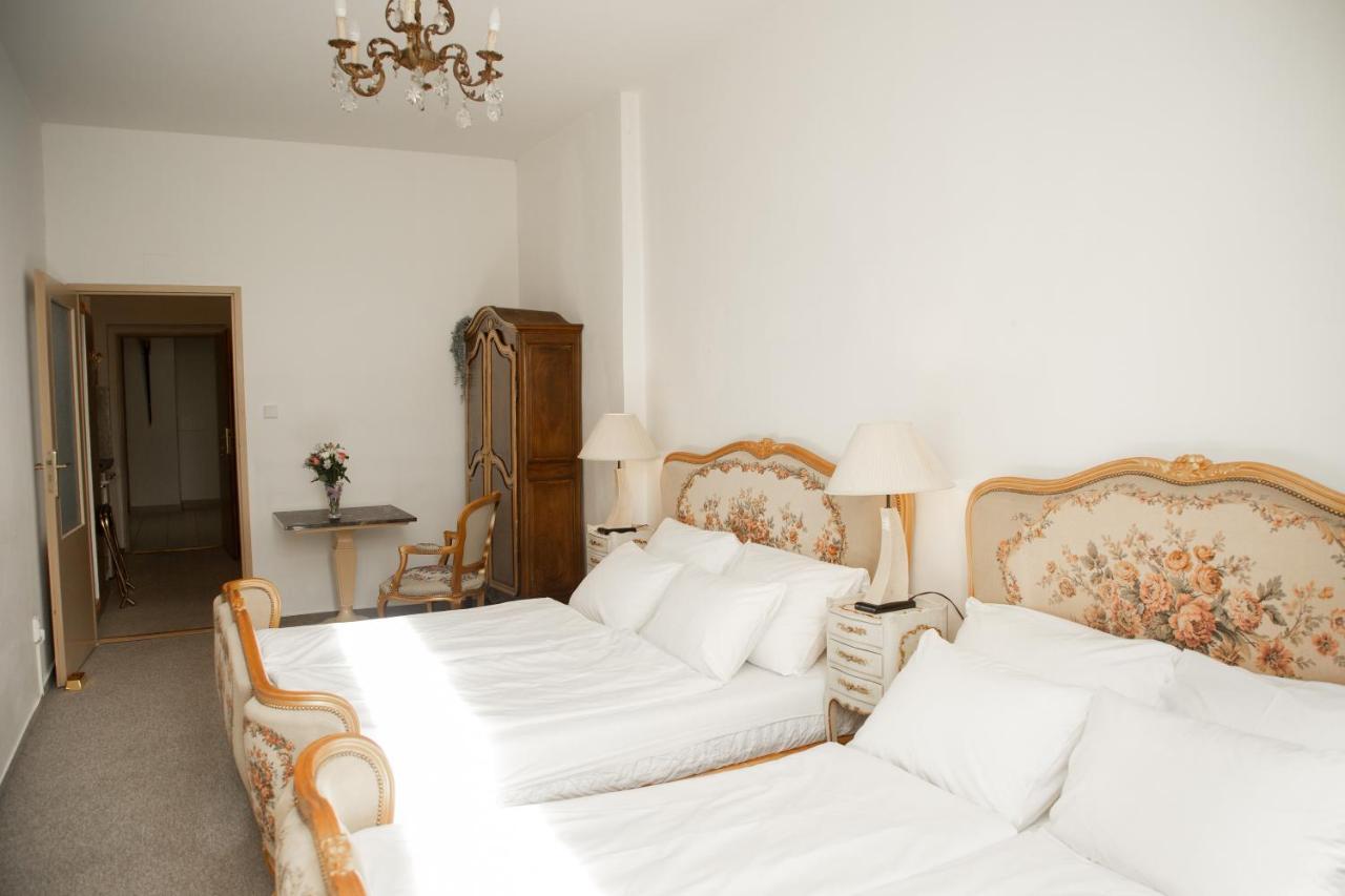 Bank Invest Apartmens - Old Town Apartman Prága Kültér fotó