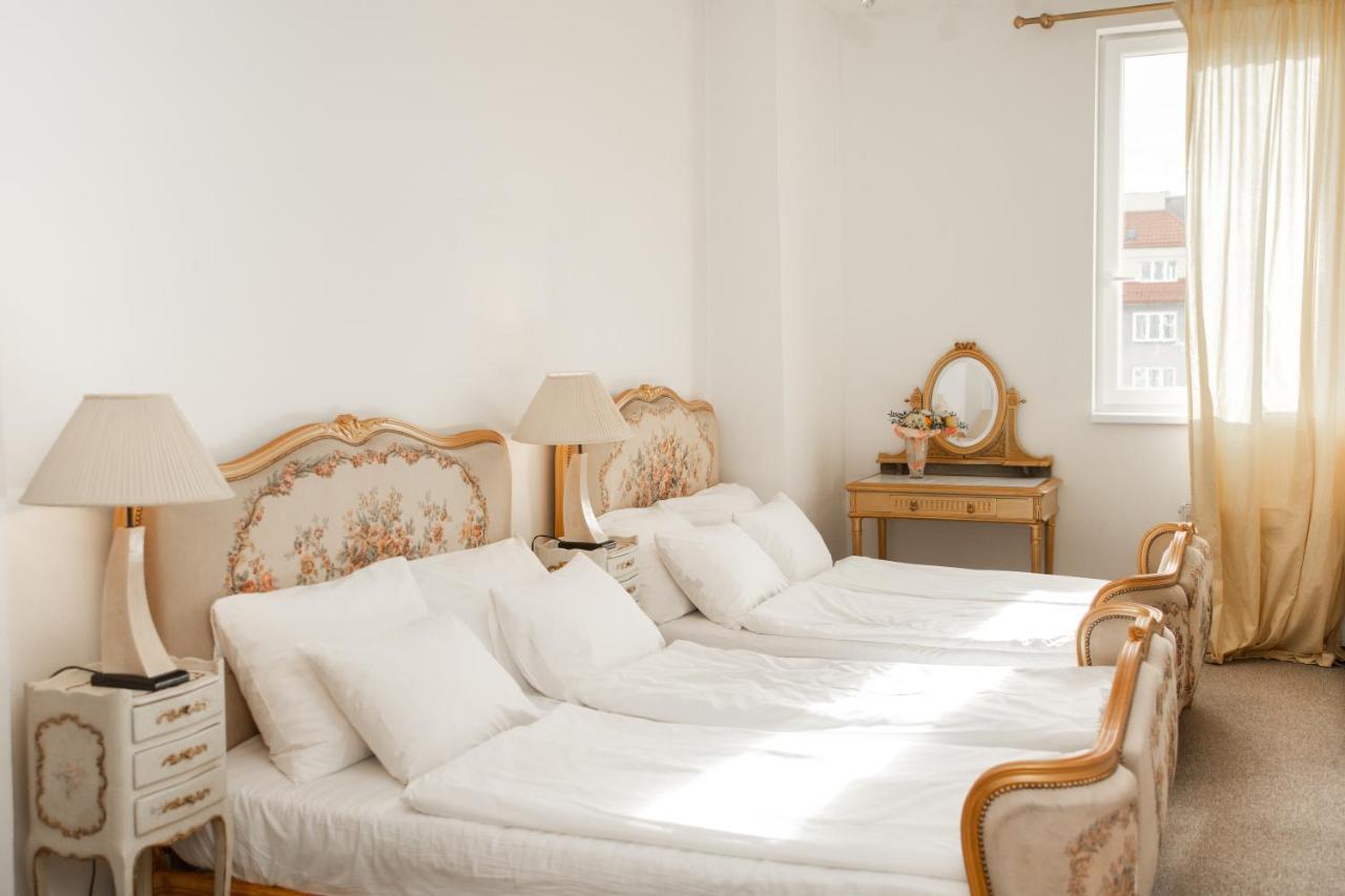 Bank Invest Apartmens - Old Town Apartman Prága Kültér fotó