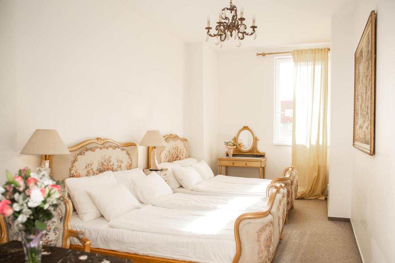 Bank Invest Apartmens - Old Town Apartman Prága Kültér fotó